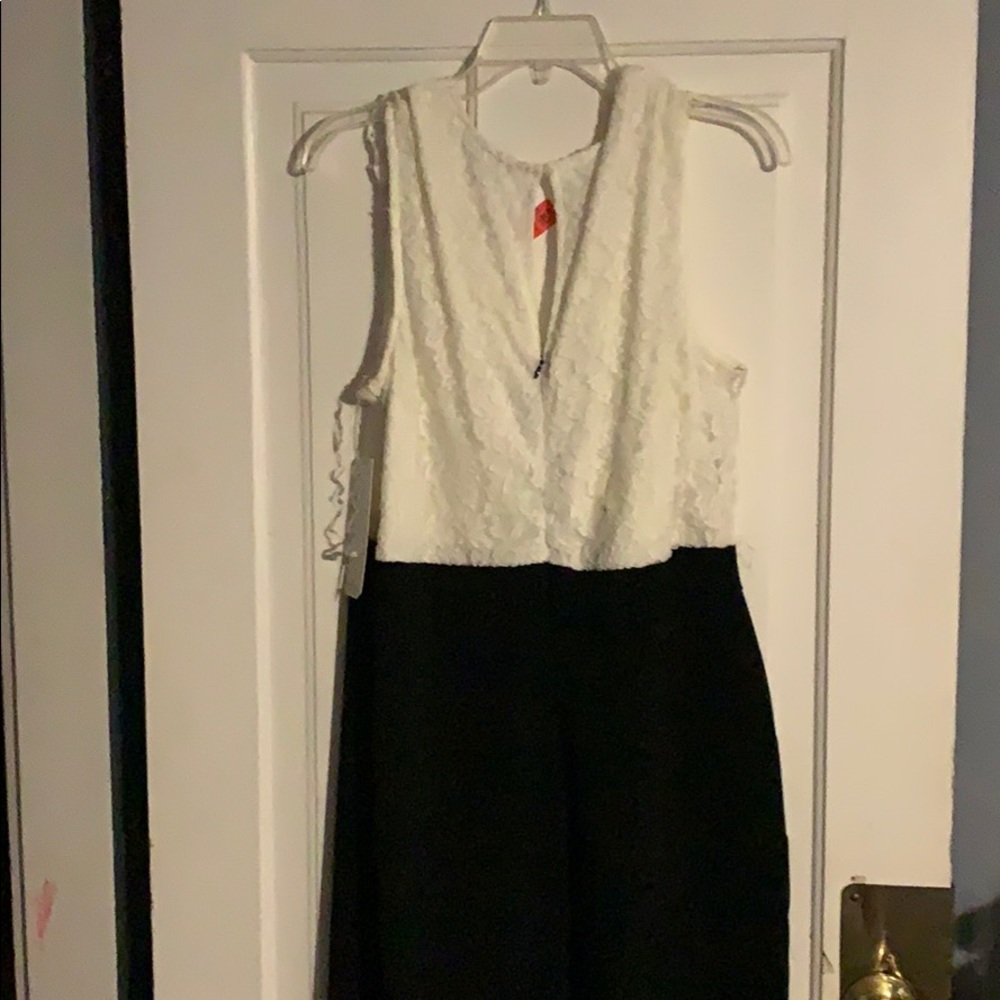 Black and white dress - Picture 2 of 3